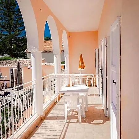 Et Reine D'azur 2*