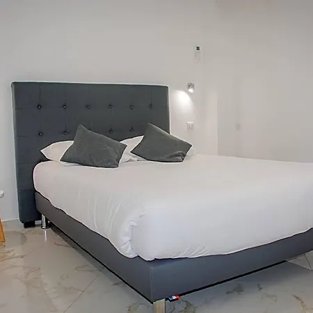 Hotel Et Reine D'azur 2*